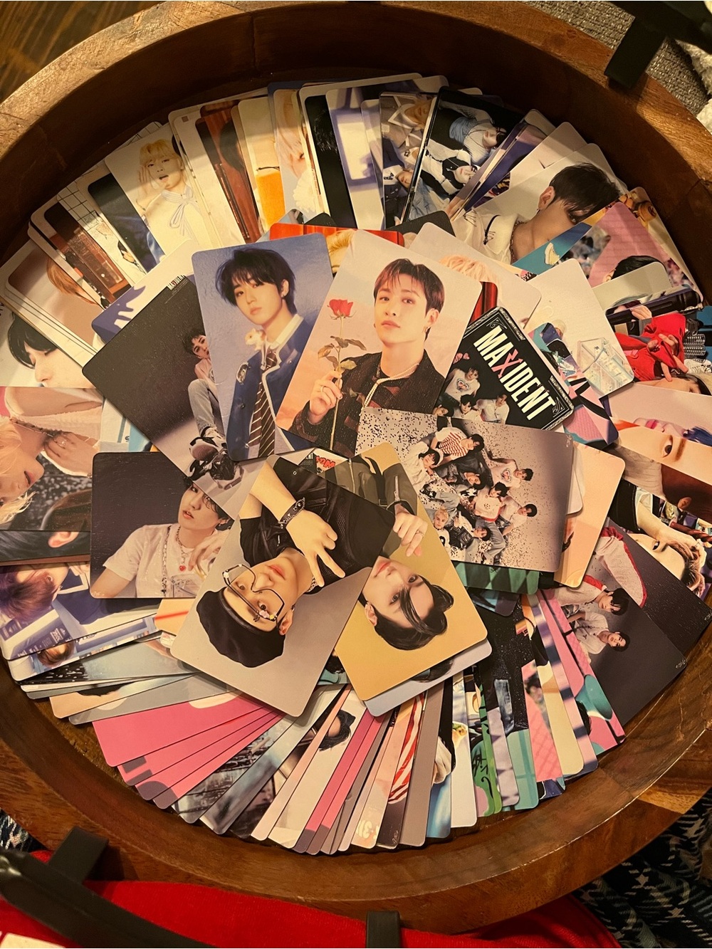 10 Straykids Mystery Lomo Cards